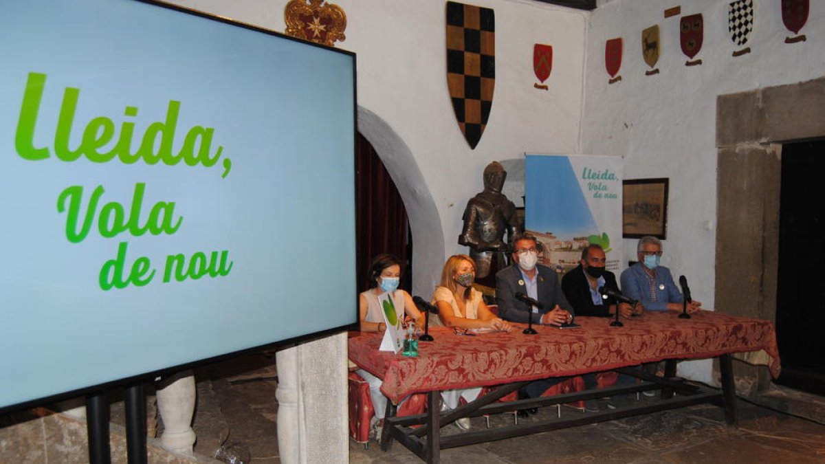 Presentació de la nova campanya turística del Patronat de Turisme al Castell de Montsonís.