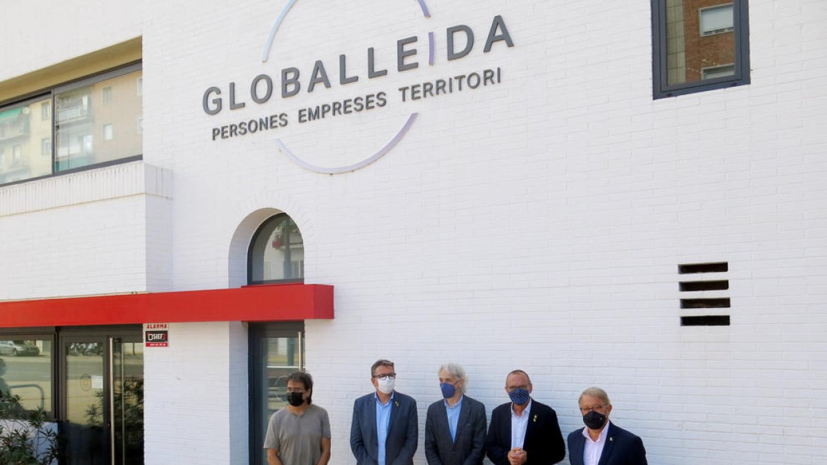 Carles Gibert, Joan Talarn, Ramon Roca, Miquel Pueyo i Paco Cerdà, a l’actual seu de GlobaLleida.
