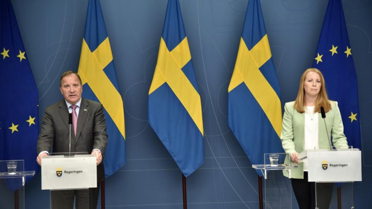 El primer ministro sueco, Stefan Löfven, y la líder del Partido de Centro, Annie Loof.