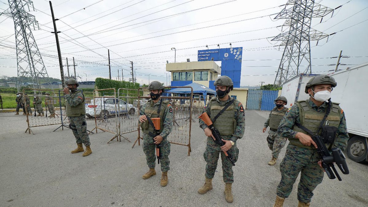 Almenys 79 morts en xocs entre bandes en presons de l'Equador