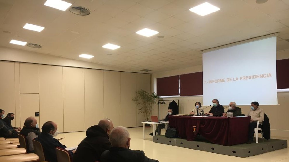 L’assemblea es va celebrar excepcionalment a Almenar.