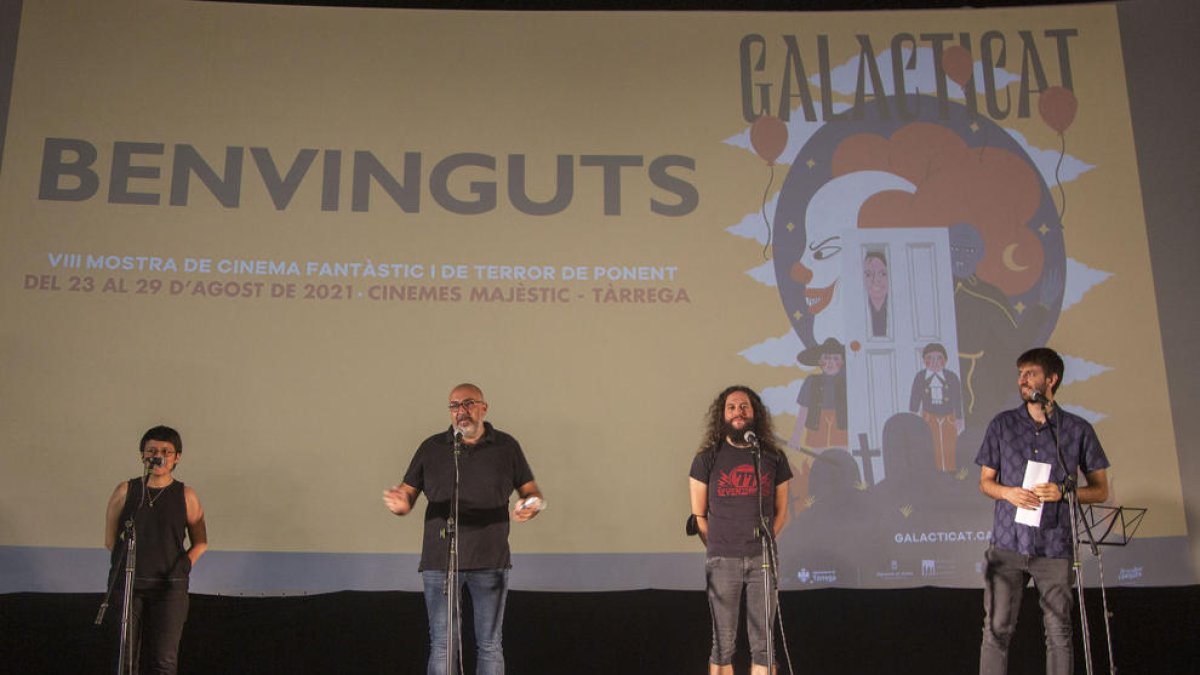 La inauguración oficial reunió ayer impulsores y organizadores del festival en los Cinemes Majèstic.