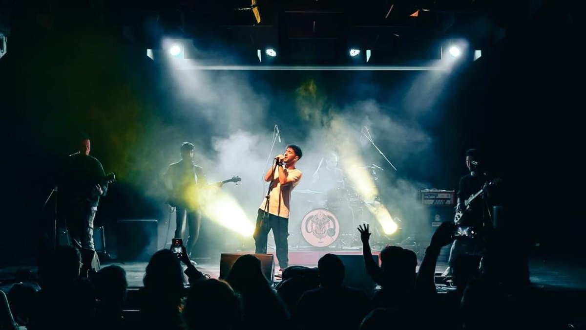 Actuació ahir a l’Espai Orfeó de Lleida de Shad Demn, banda liderada pel lleidatà Toni Ibars.