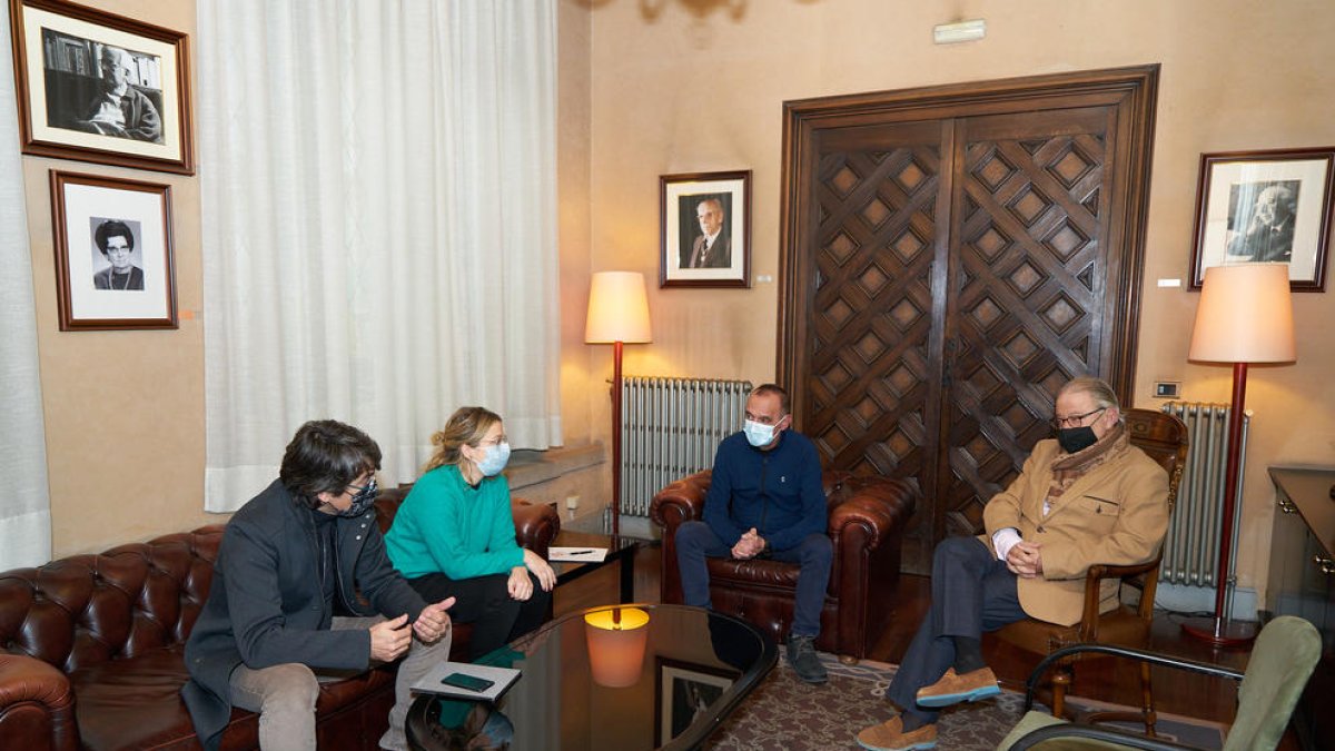 Simon, Baró, Pueyo y Cerdà, ayer en el ayuntamiento.