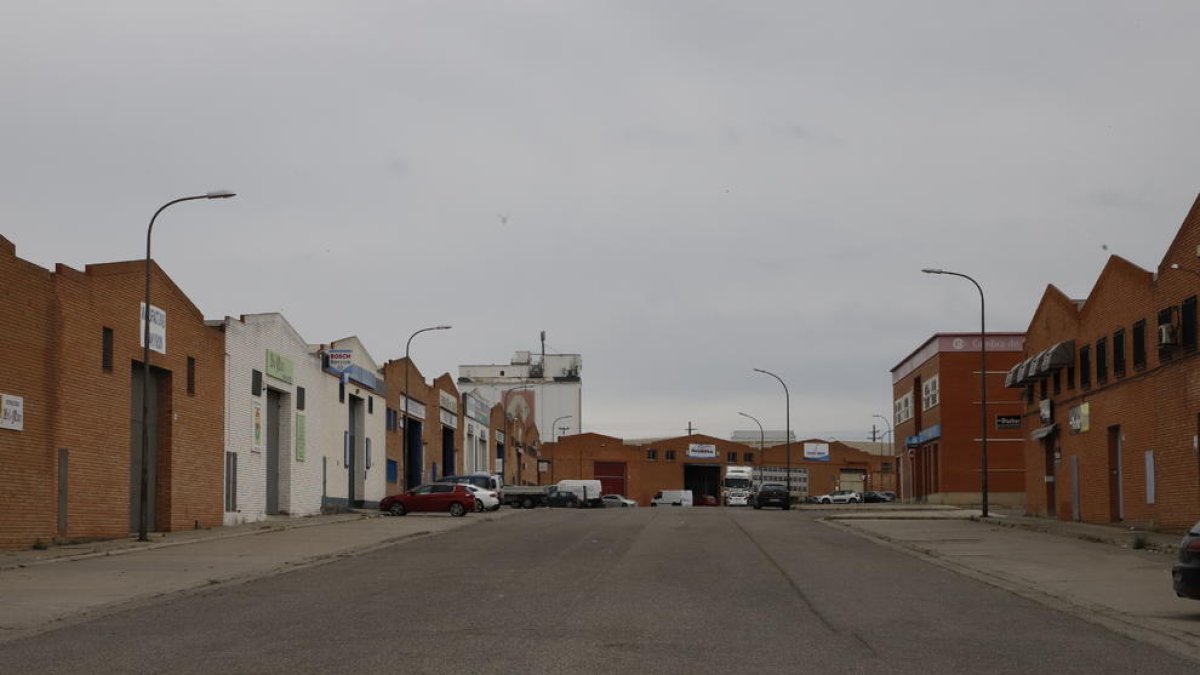 La Covid frenó la actividad la pasada primavera. En la imagen, un polígono de Lleida en marzo de 2020.