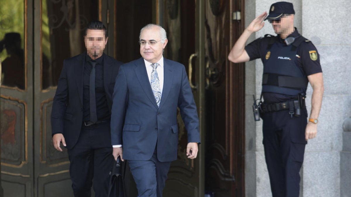 El magistrat Pablo Llarena, que instrueix la causa de l’1-O, al sortir del Tribunal Suprem.