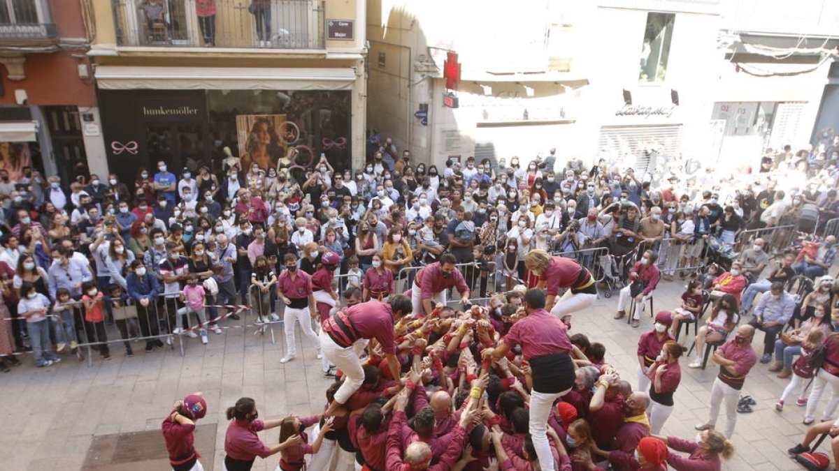 Els Castellers de Lleida tornen a actuar per les Festes de Tardor després de més d'un any i mig aturats