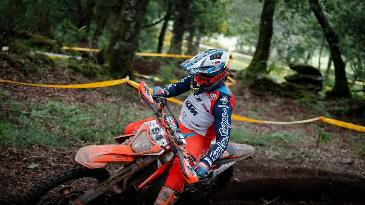 El piloto de Coll de Nargó recortó distancias con el líder de E3, Christophe Nambotin.