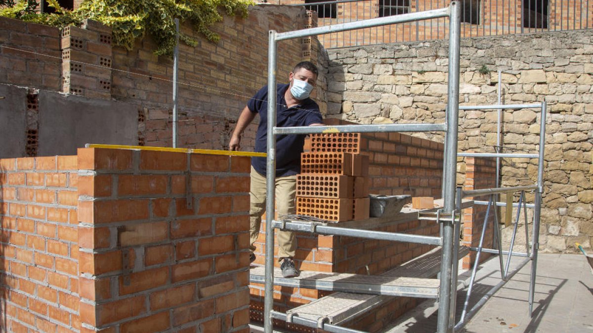 L’actuació se centra en la renovació dels vestidors.