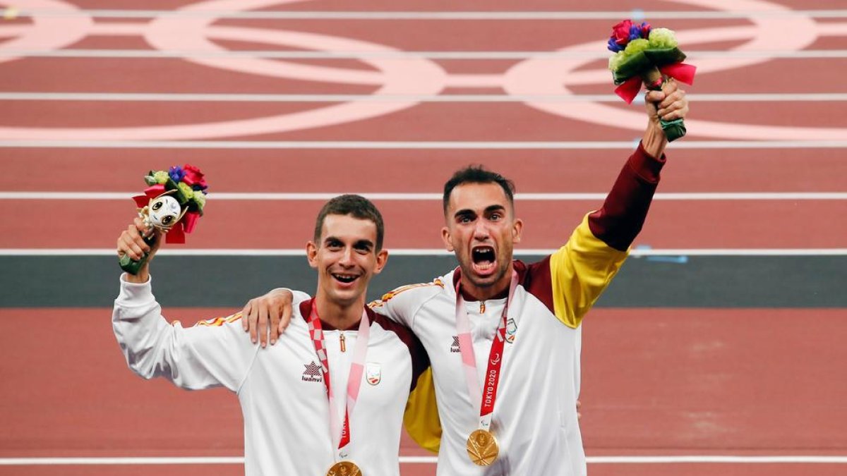 Gerard y su guía, Guillermo.