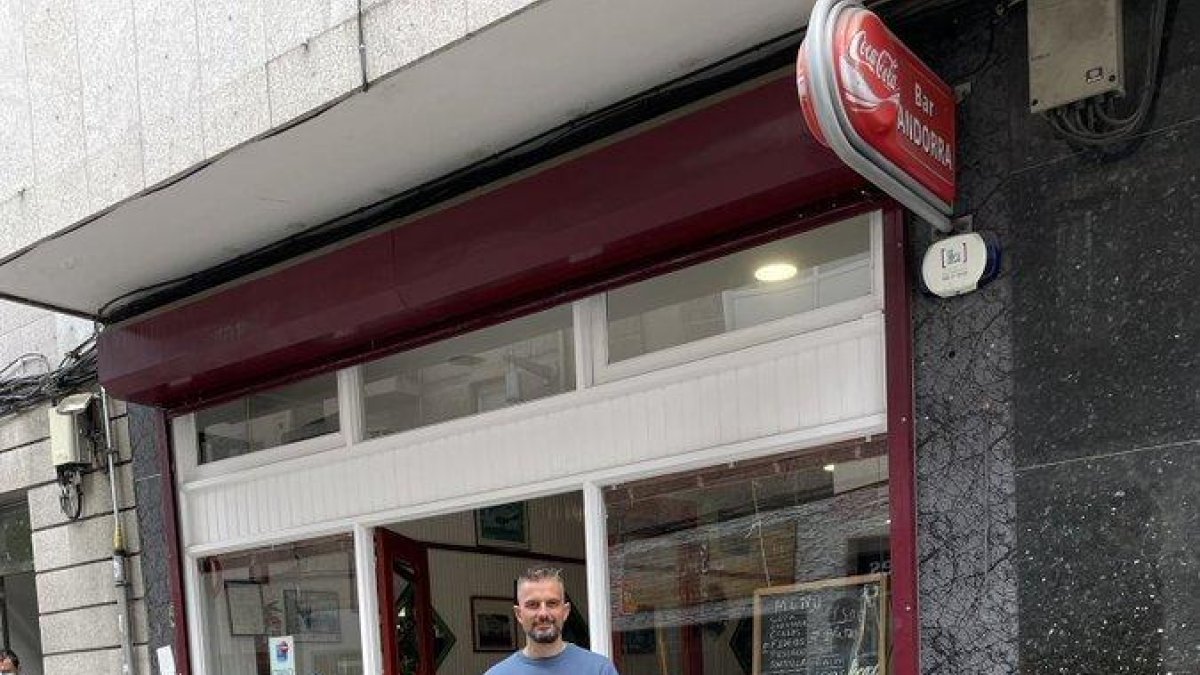 Un joven agradece el trato especial que recibió en un bar y las redes se vuelcan con el establecimiento