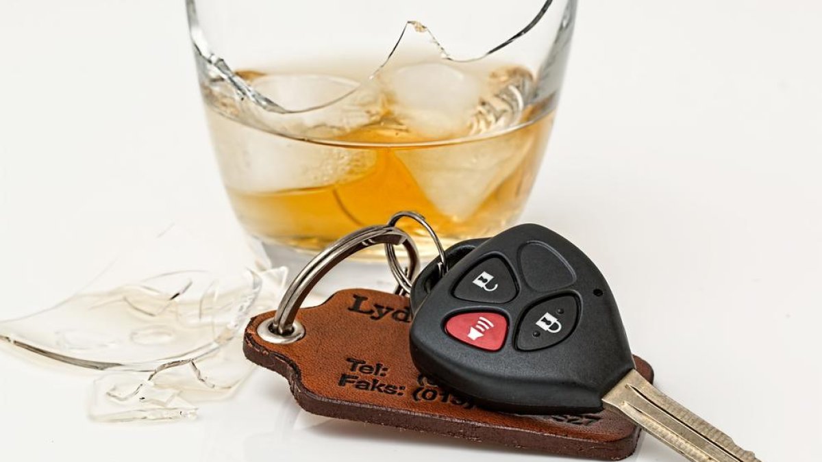 Cinco factores que harán que aumenten tus posibilidades de dar positivo en un control de alcoholemia