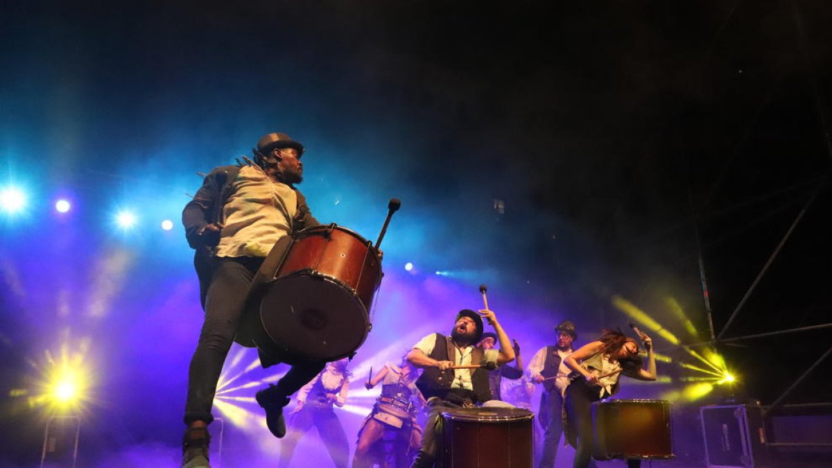 El jazz de Pixie Dixie va amenitzar el vespre a la Seu Vella.