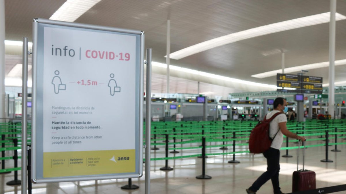 El certificado eximirá a quién lo posea de las medidas sanitarias impuestas para los viajeros.