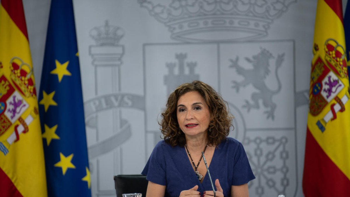 La portavoz del Gobierno y ministra de Hacienda, María Jesús Montero, ayer en rueda de prensa.