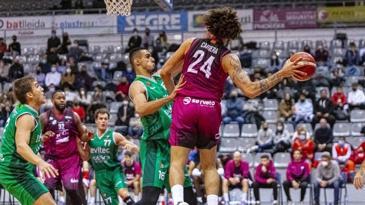 El último partido que pudo disputar el Força Lleida fue contra el Peñas Huesca en el Barris Nord.