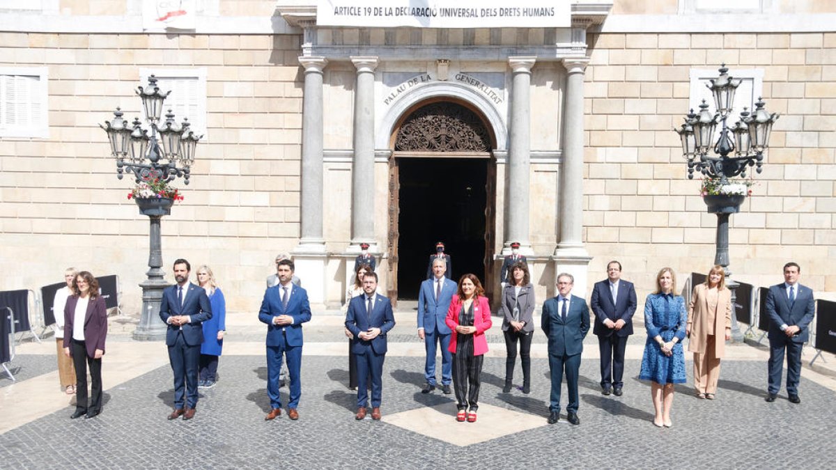 Foto de familia del nuevo Govern de la Generalitat.