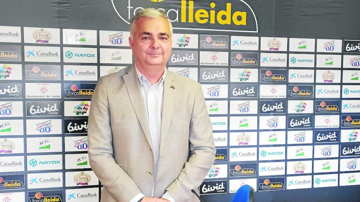 El president del Força Lleida, Albert Aliaga, ahir en la seua compareixença.