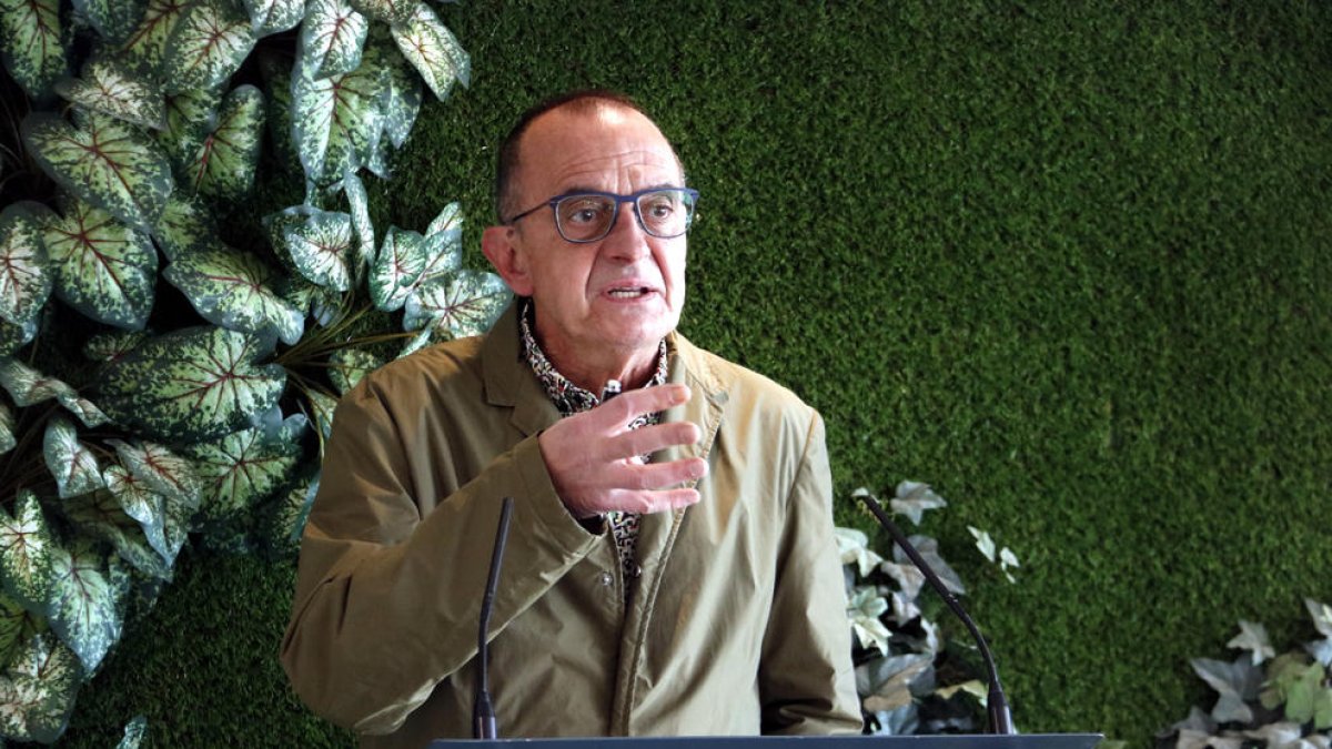 L'alcalde de Lleida, Miquel Pueyo, en un moment de la intervenció en la conferència anual del Col·legi de Periodistes.