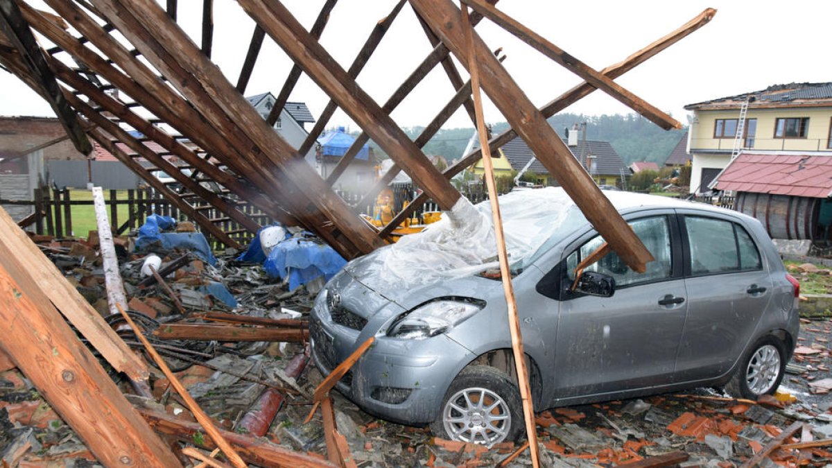 Un tornado mata a al menos cinco personas en la República Checa