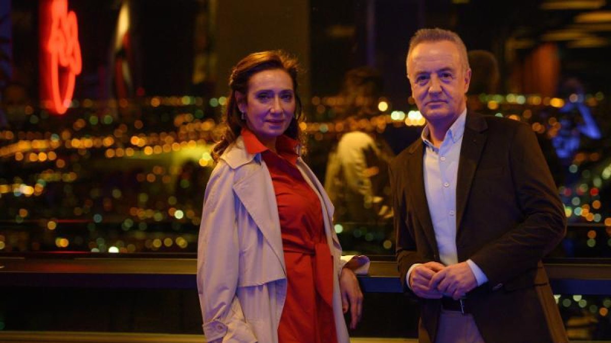 Carlos Alcántara es retroba el 2020 amb Karina, de la qual es va separar a Nova York el 1986.