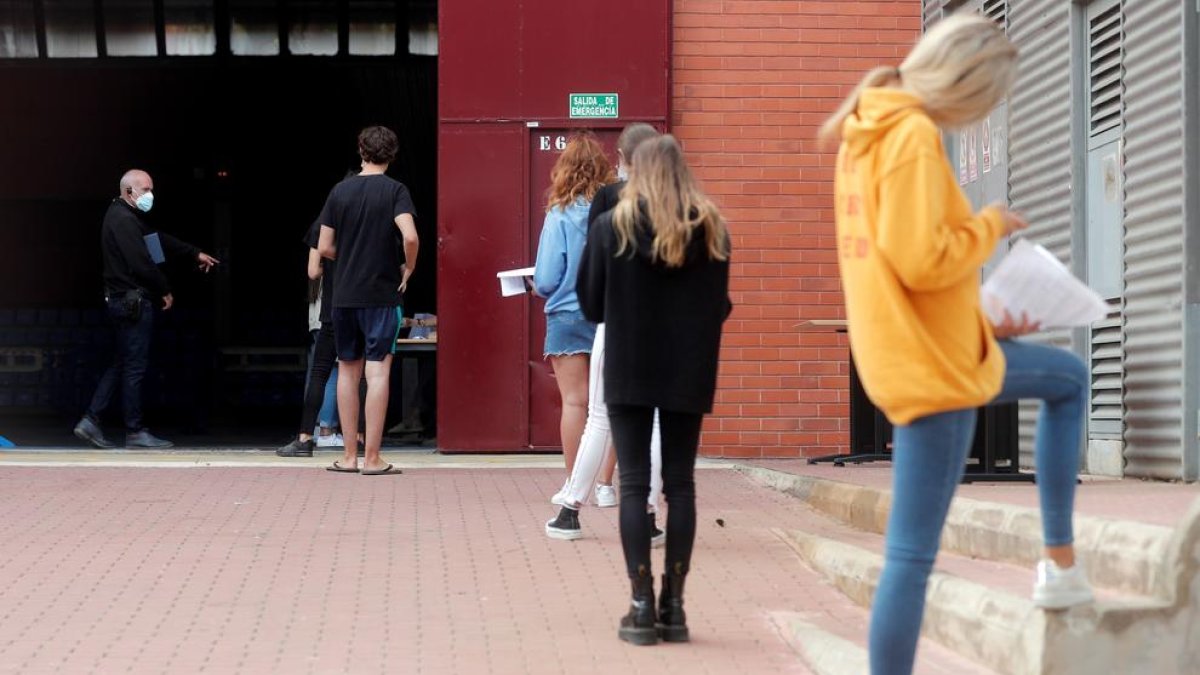 El 'macrobrot' per viatges de fi de curs a Mallorca ja supera els 600 casos en vuit comunitats autònomes