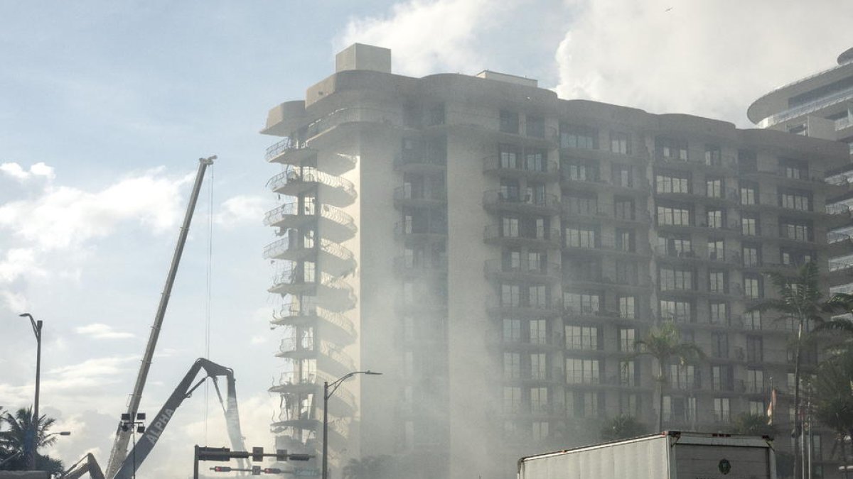 Imagen de las tareas de rescate en el edificio derrumbado.