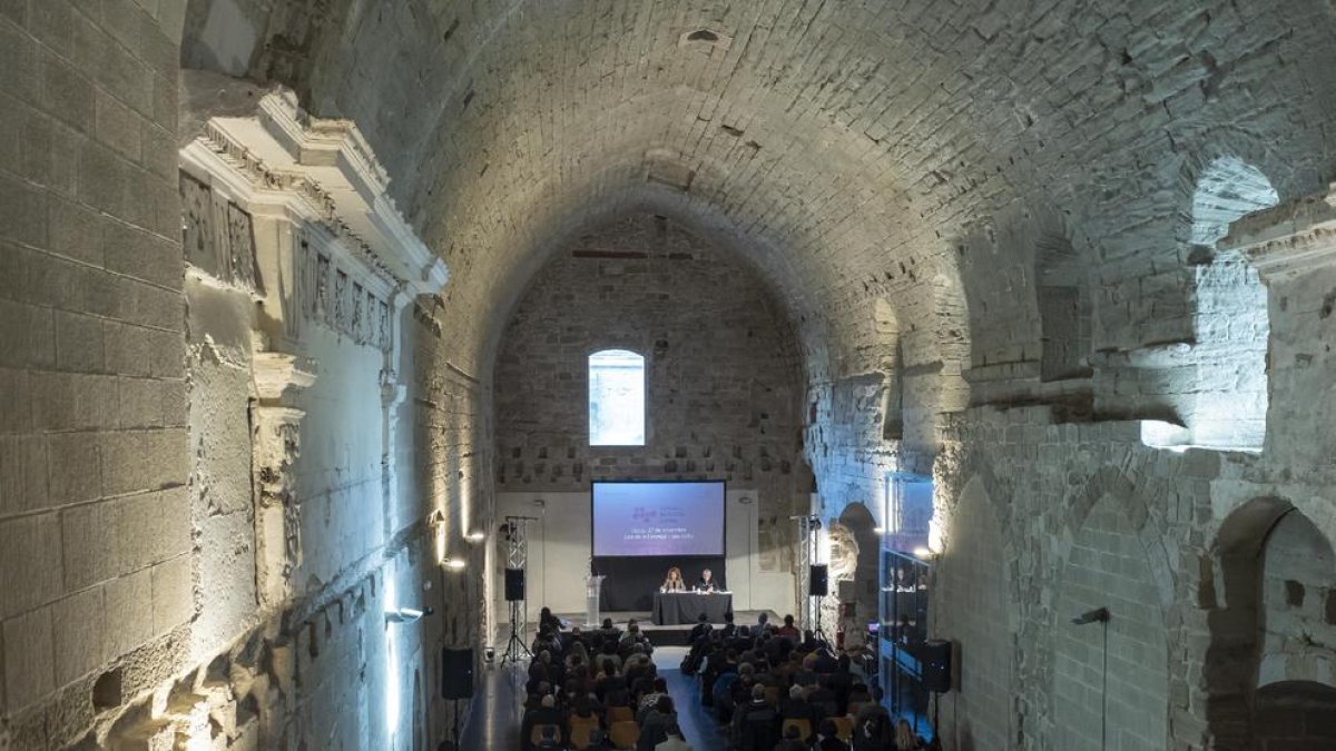 La sala de la Canonja de la Seu Vella va acollir ahir la constitució del Consell de Ciutat.
