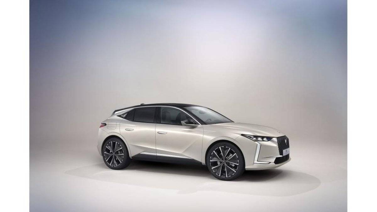 El nou DS 4 incorpora el millor de l'experiència de DS en el treball artesanal