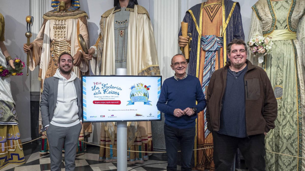 Presentación de ‘La Factoria dels Reixos’, ayer en la Casa dels Gegants de Lleida.