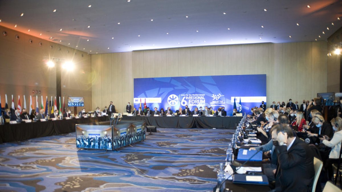 El foro abarcó la recuperación de los países del Mediterráneo.