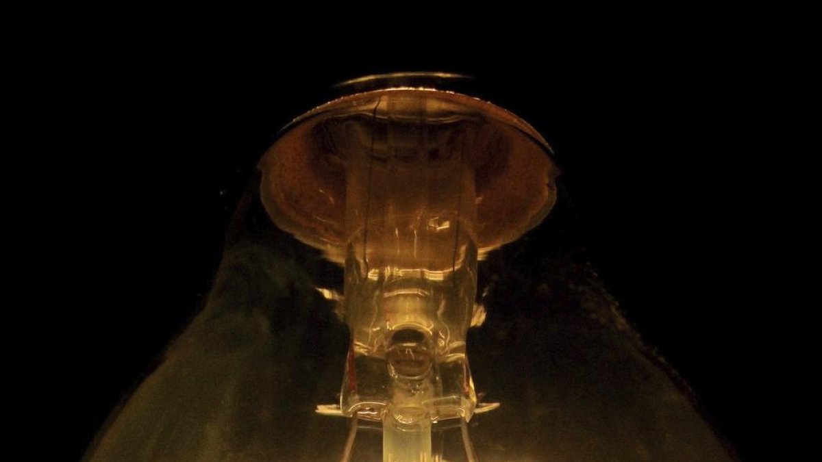 El recibo de luz sube un 3,6% frente a mayo y es un 38% más caro que hace un año