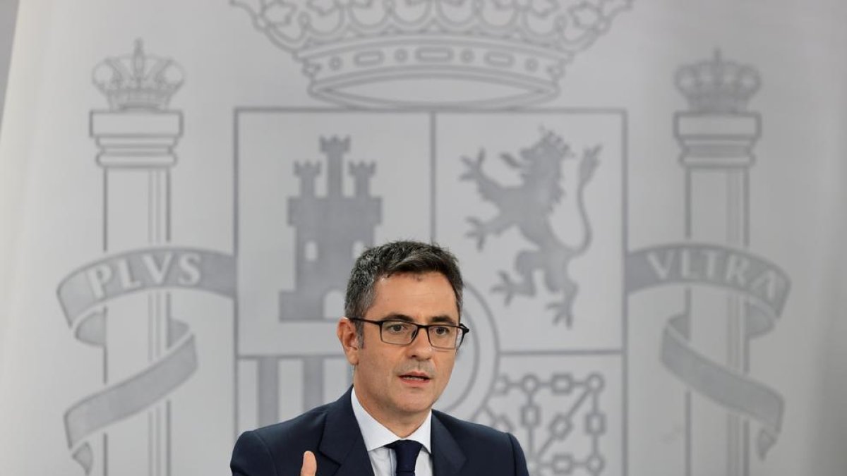 El ministro de la Presidencia, Relaciones con las Cortes y Memoria Democrática, Félix Bolaños, durante la rueda de prensa tras la reunión del Consejo de Ministros.