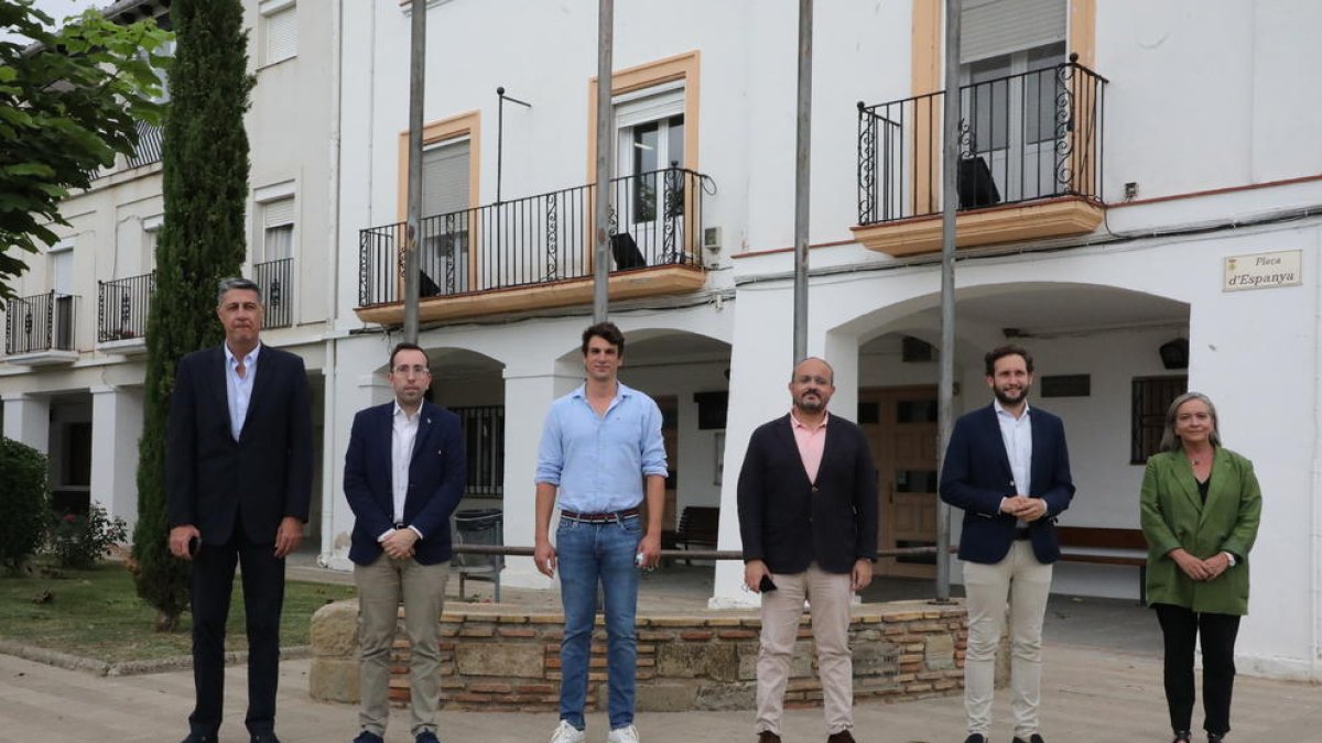 Albiol, Palau, Pérez, Fernández, Isaac Claver (Montsó) i Carmen Costa (Fraga).