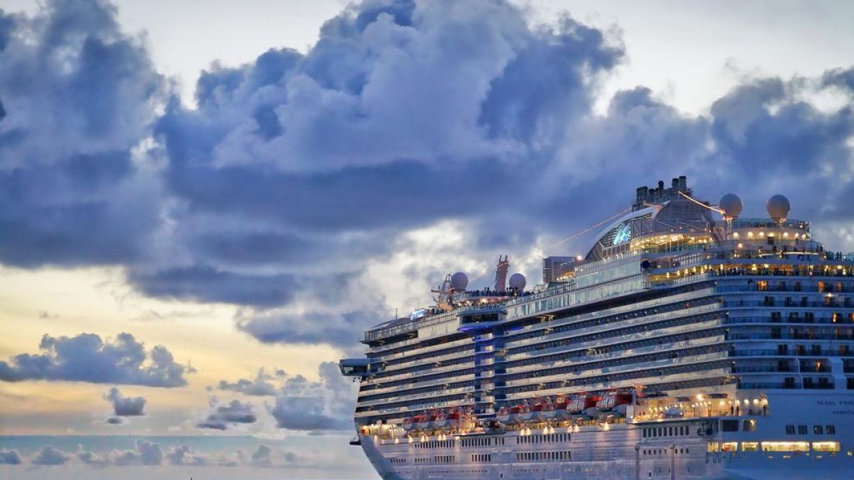 Los cruceros turísticos contaminan lo mismo que 100 millones de coches