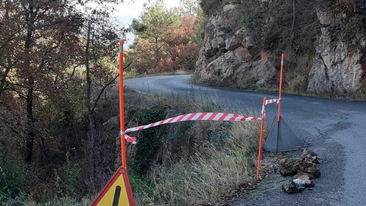 Imagen del acceso al núcleo de Cortiuda, en Peramola.