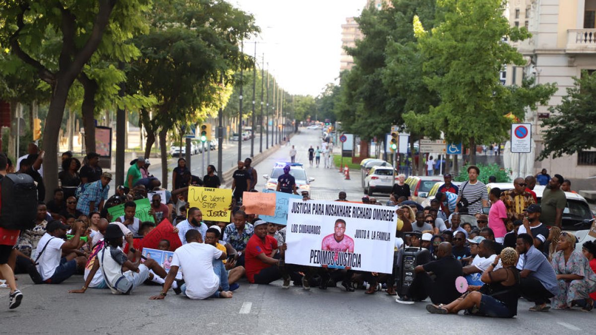 Concentración el pasado 31 de julio de familiares y amigos de la víctima para pedir justicia.
