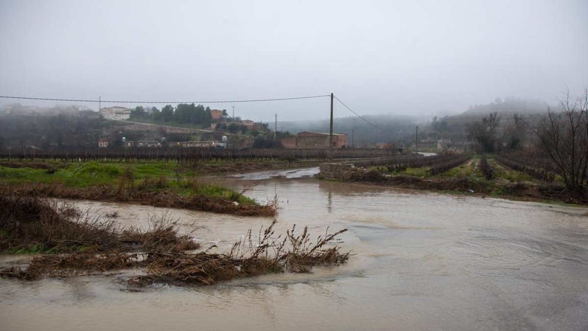 El riu Corb, al seu pas per Ciutadilla, va sortir del curs i va tallar alguns accessos a la població.