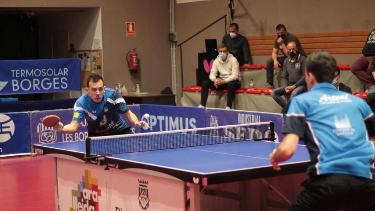 Marc Duran, durant l’últim partit contra Énio Mendes.