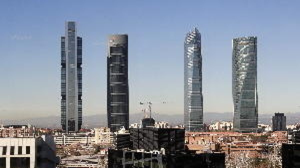 Amenaza de bomba en la Torre Espacio de Madrid