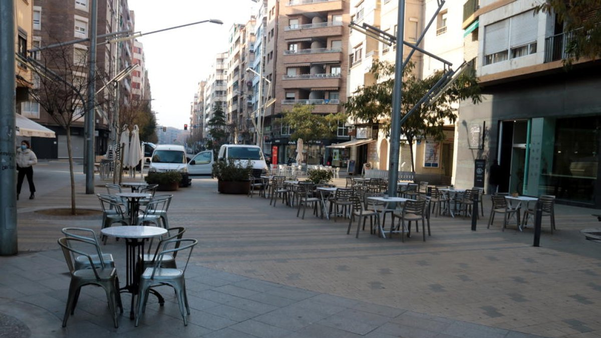 Terrasses de bars a Lleida en una imatge d'arxiu