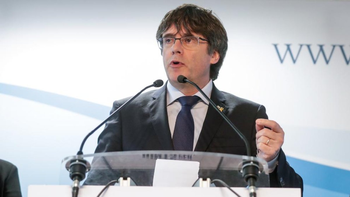 Els serveis jurídics de l'Eurocambra descarten la immunitat per a Puigdemont
