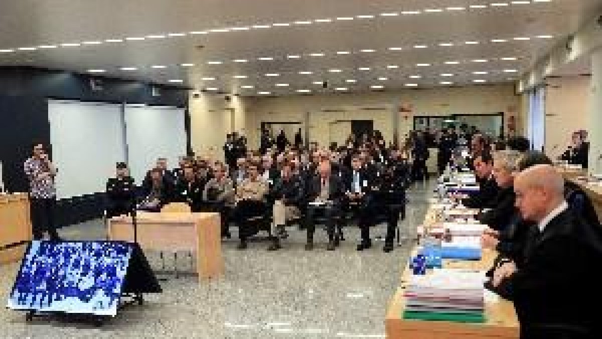 Absolts els 34 acusats en el judici per la sortida a Borsa de Bankia