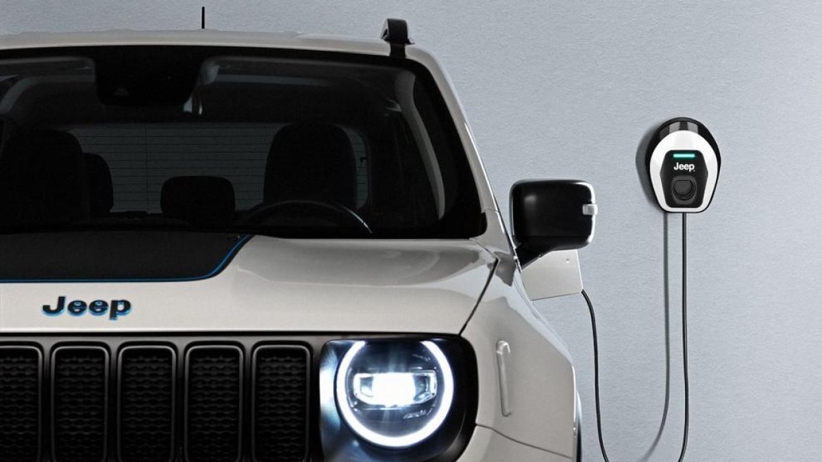 Jeep Renegade i Jeep Compass 4xe First Edition, els nous models híbrids elèctrics endollables (PHEV) de Jeep