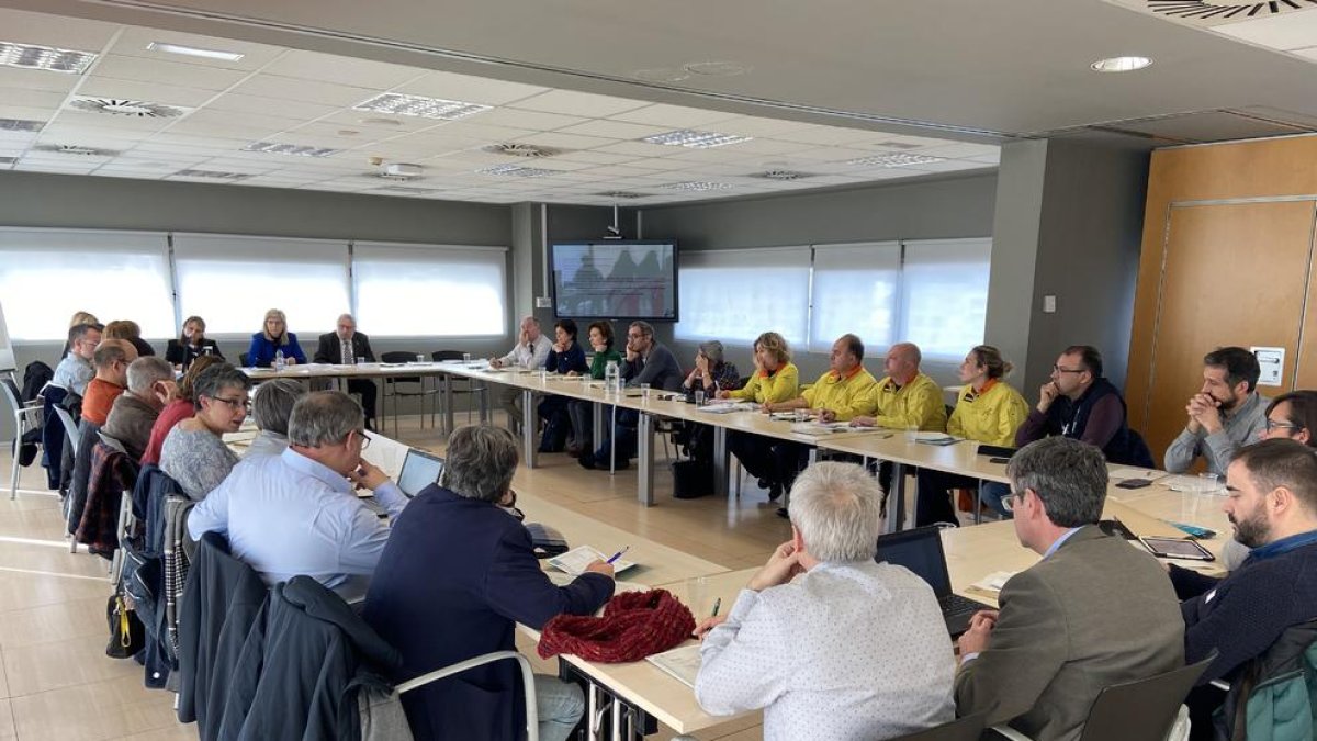 Un moment de la reunió d’ahir a l’Agència de Salut Pública.