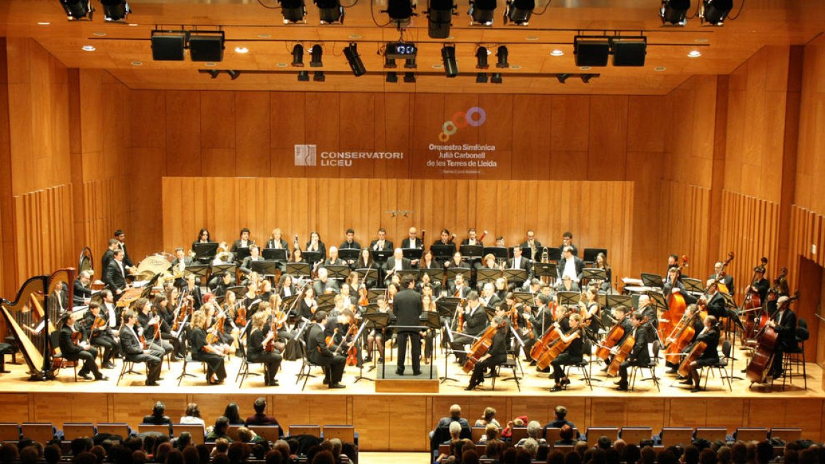 La OJC de Lleida ofreció un concierto el domingo en el Auditori del Conservatori del Liceu.