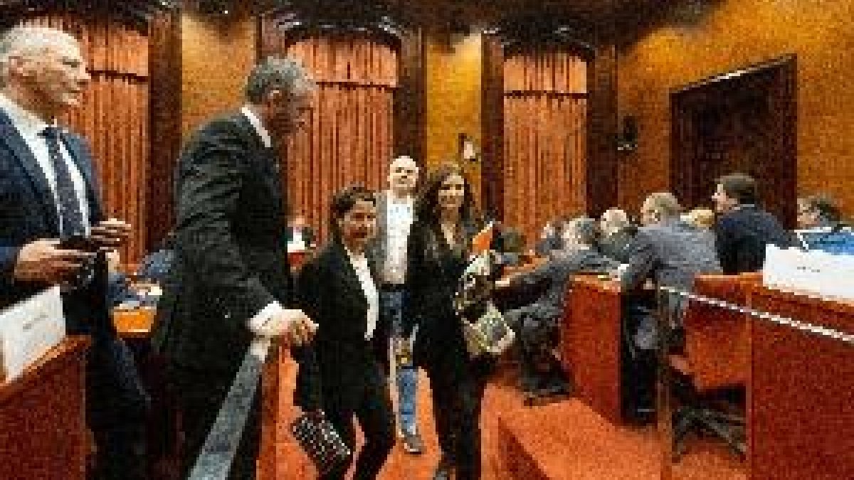 Cs abandona la comisión del 155 tras reprochar a Junqueras que no pida perdón