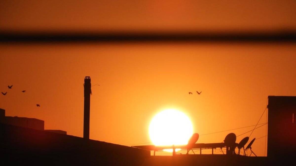 La lluna plena d'octubre és la més fotogènica de l'any: consells per obtenir la millor imatge