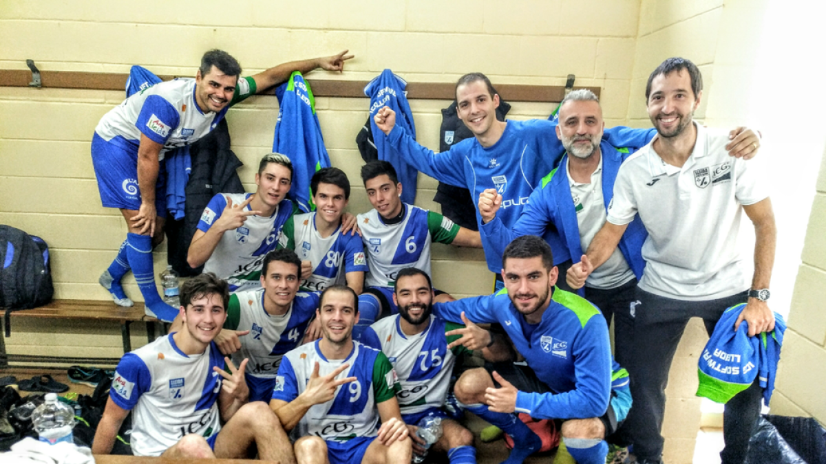 Els jugadors de l’ICG van celebrar al vestidor la gran victòria aconseguida a Girona.