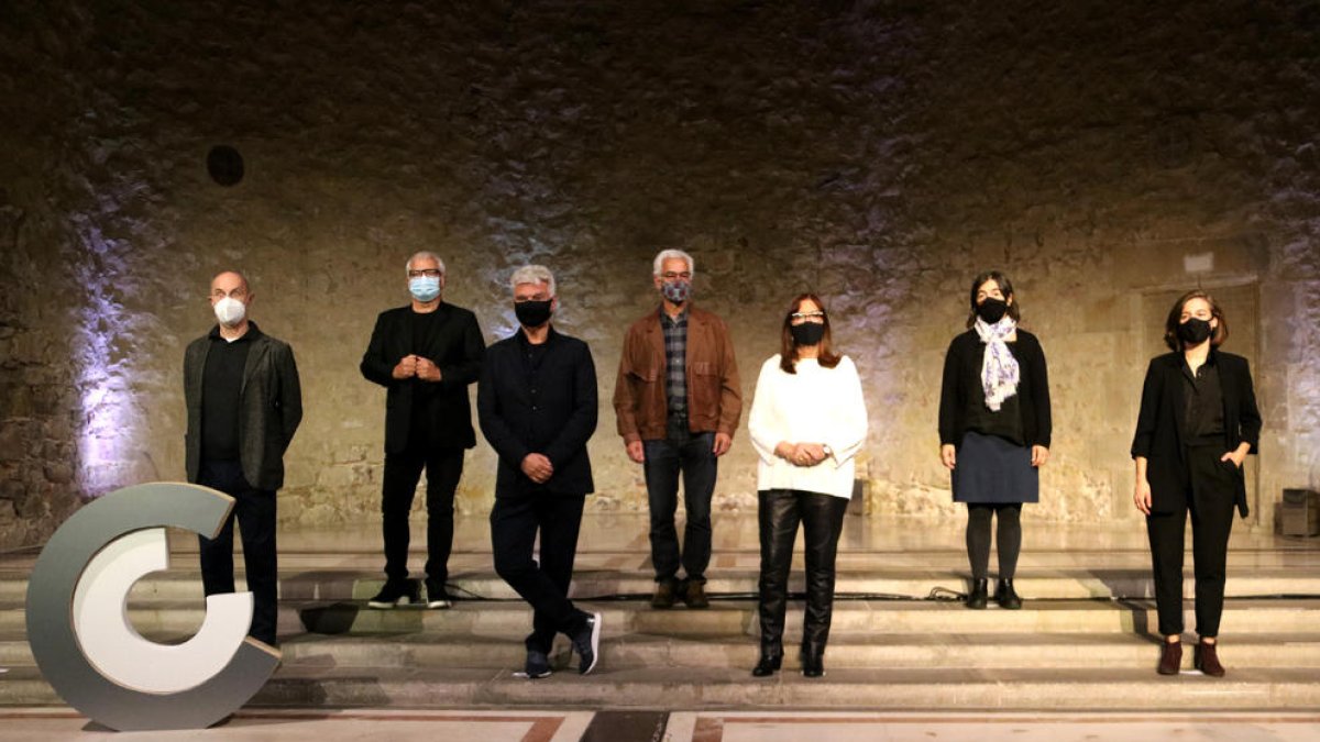 Foto de familia de los galardonados.